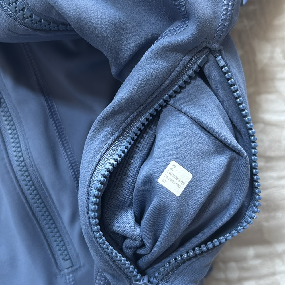 Lululemon Define Jacket *Luon
Water Drop - Picture 9 of 9